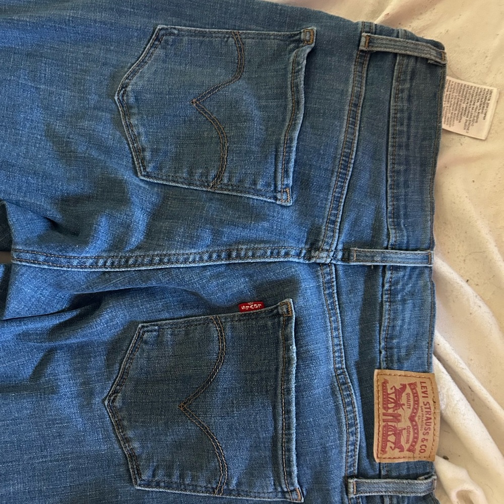 levi womens jeans